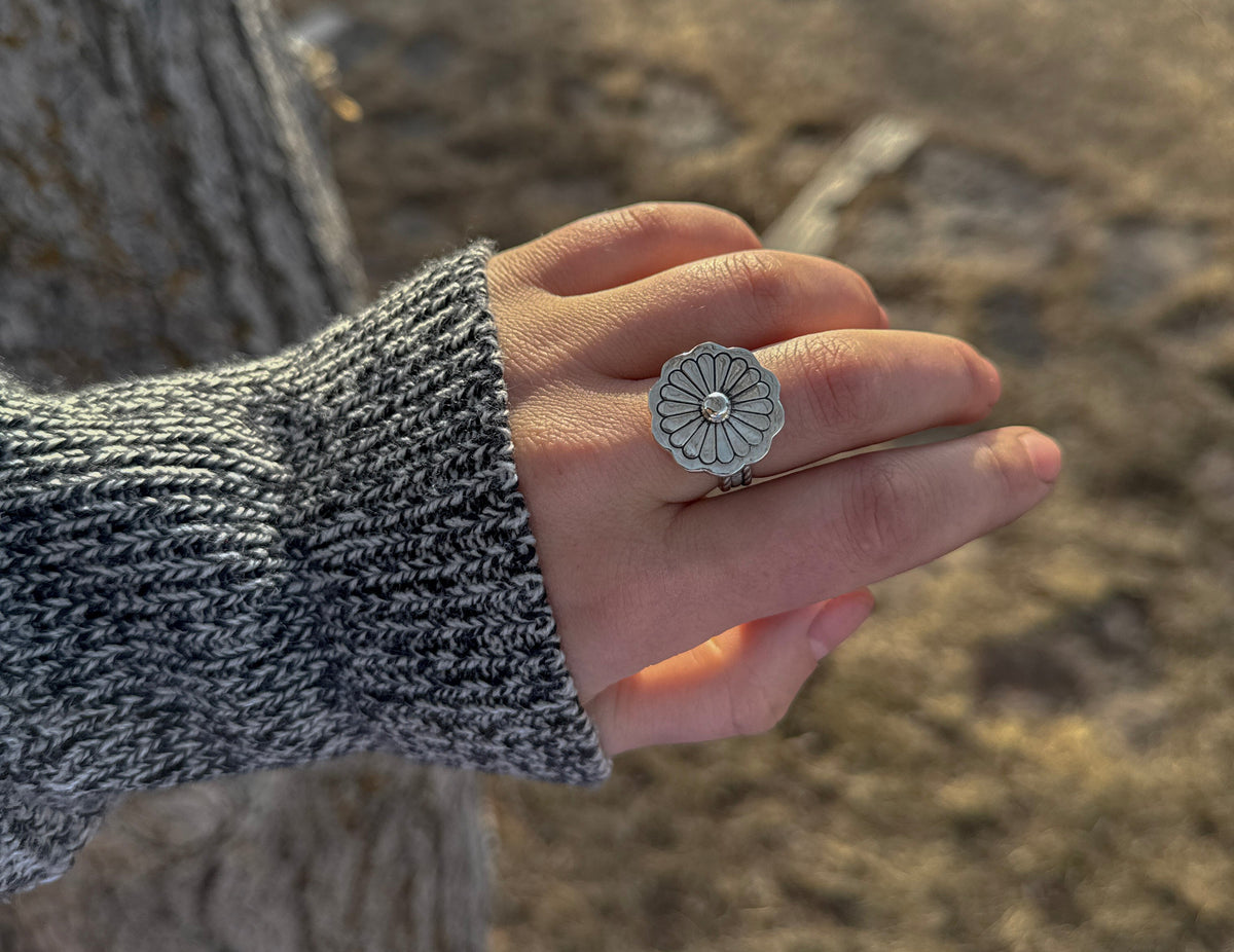 SIZE 8 CONCHO RING