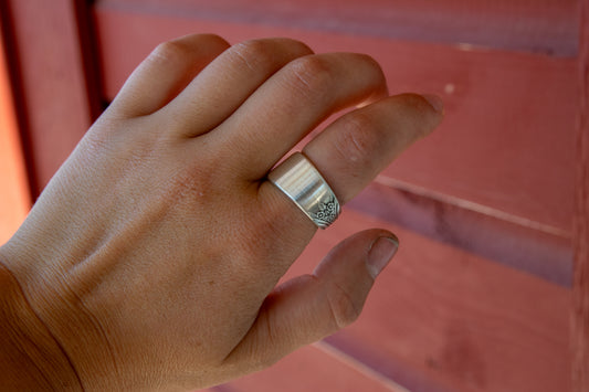 SIZE 9.5 SPOON RING