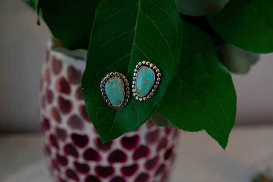 KINGMAN TURQUOISE STATEMENT STUDS