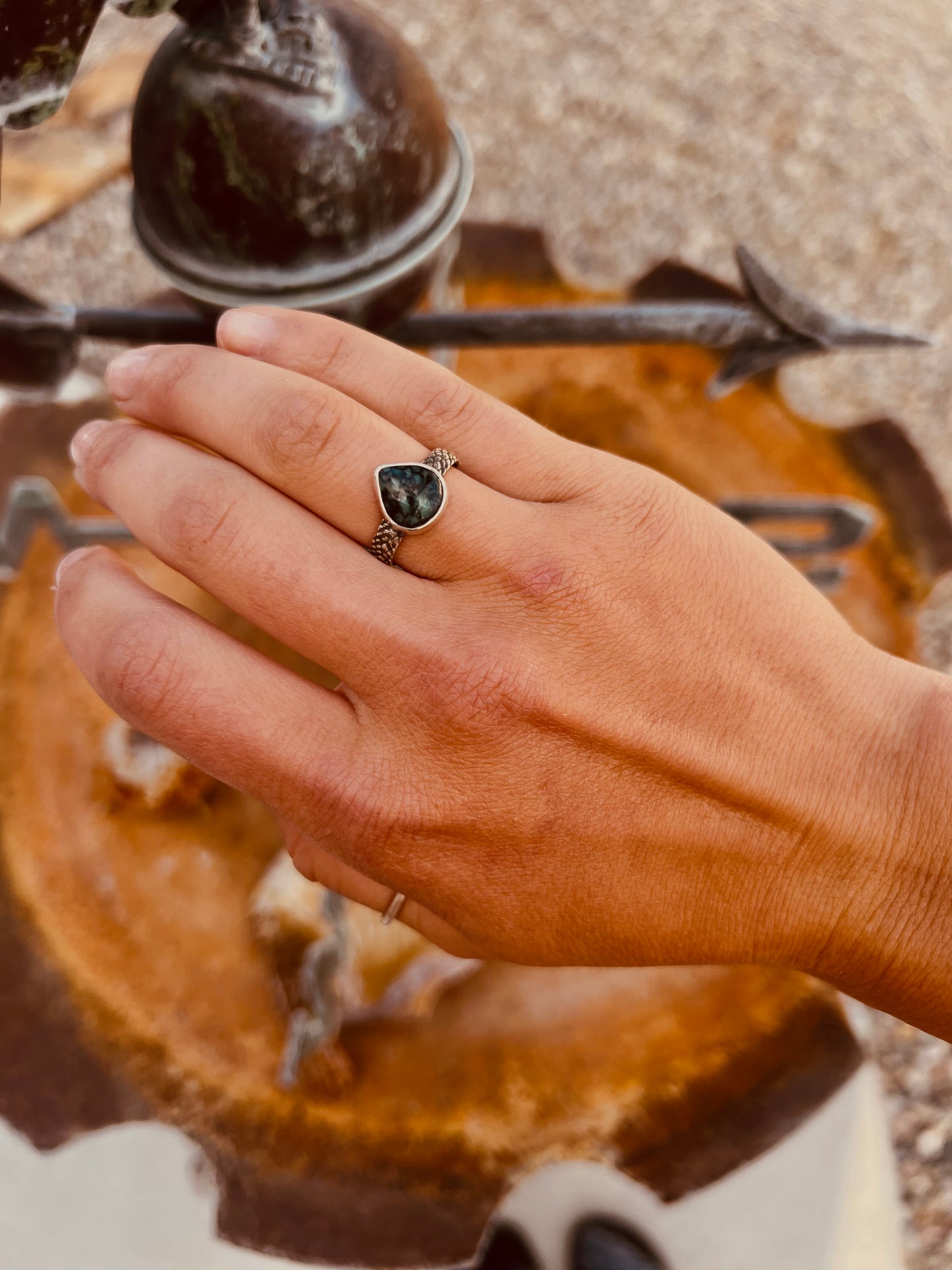 MADE-TO-SIZE VARISCITE RING