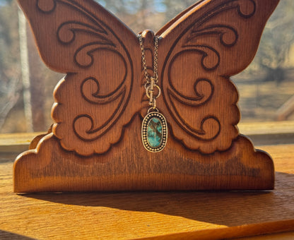 GOLDEN HILL NECKLACE