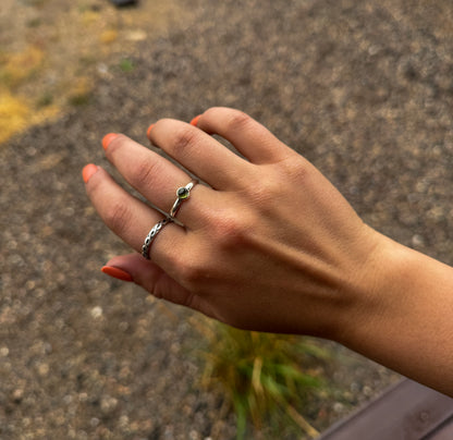 SIZE 7 PERIDOT RING
