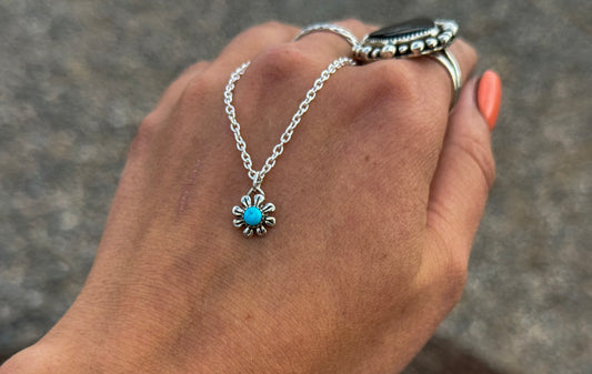 THE FLOWER CHILD NECKLACE