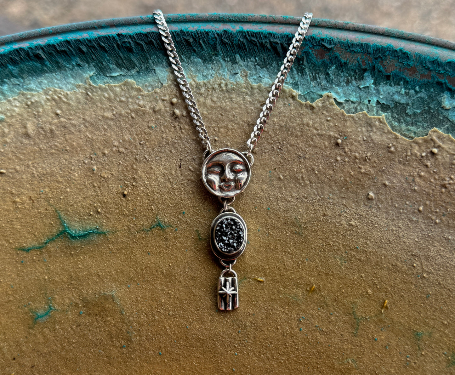 MOON DRUZY NECKLACE