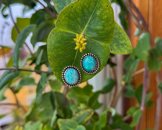 AMAZONITE DOT STUDS